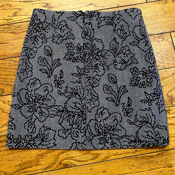 Joe Fresh Black and White Floral A-line Skirt - Picture 2 of 3